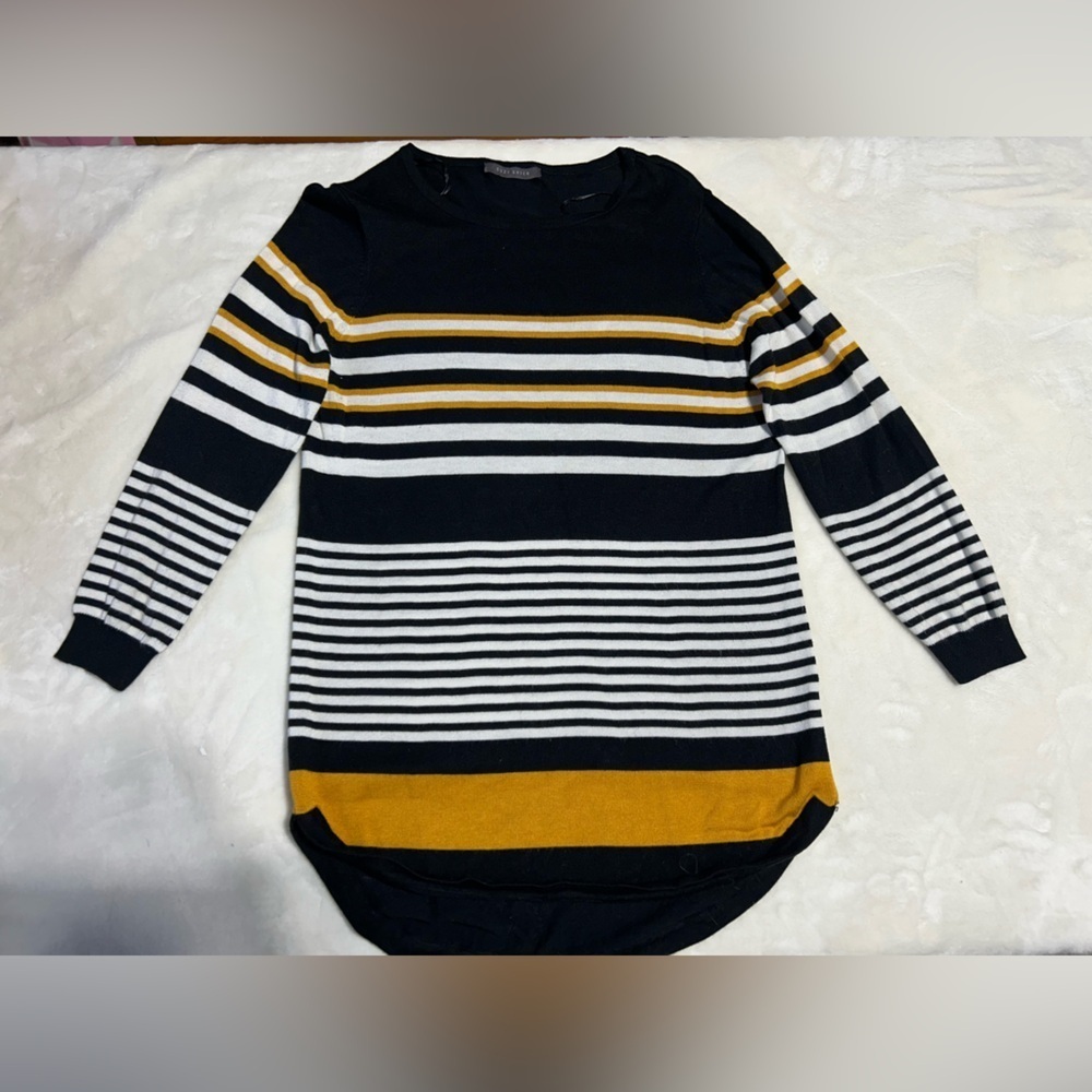 Suzy Shier Black and Yellow Striped 3/4 Sleeve Knit
